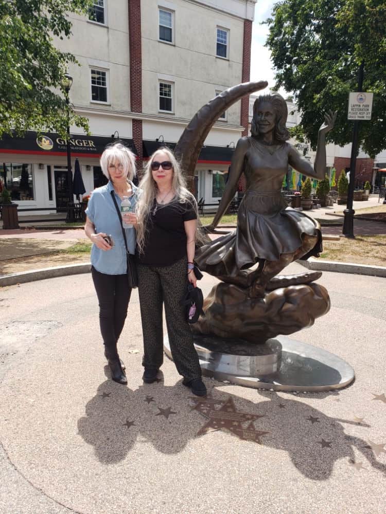 Salem Bewitched statue